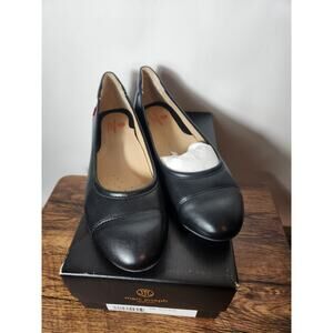 Marc Joseph New York Black leather loafer flats in women's size 7.5